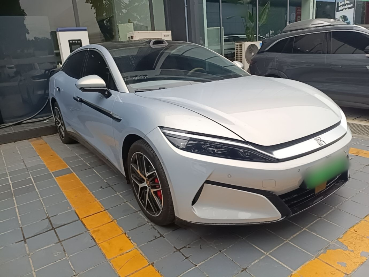 Han L 2025 EV AWD LiDAR Flagship photo 3