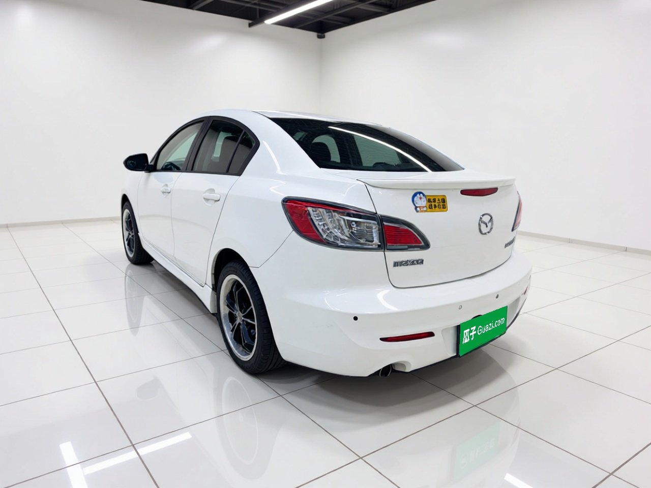 3 2011 Sedan 2.0L AT Luxury photo 4