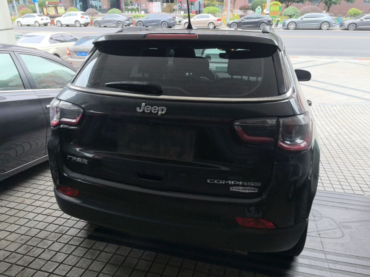 Compass 2019 220T AT photo 5