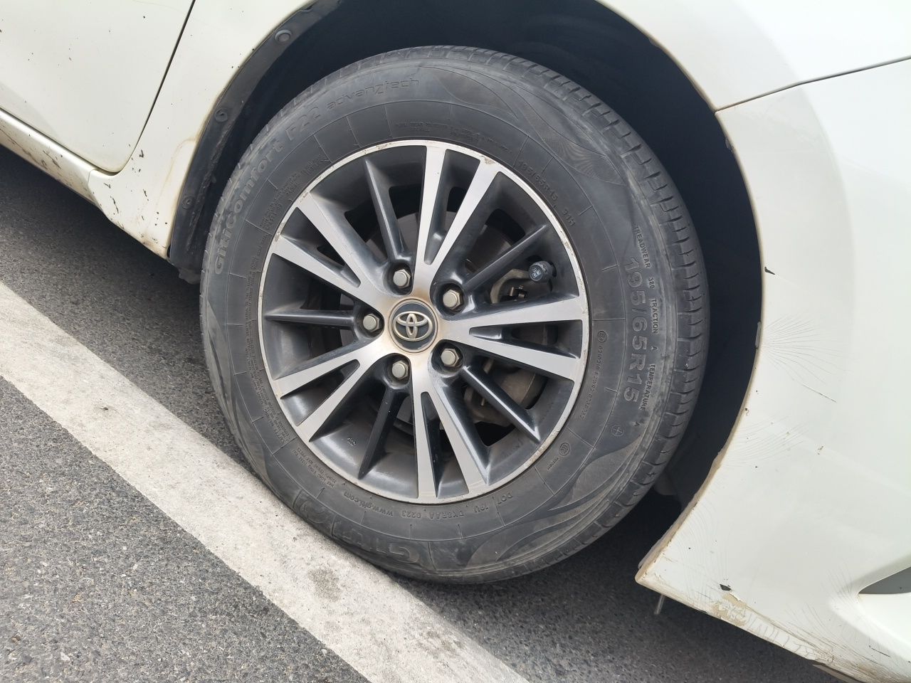 Levin 2014 1.6G-L CVT Leading photo 2
