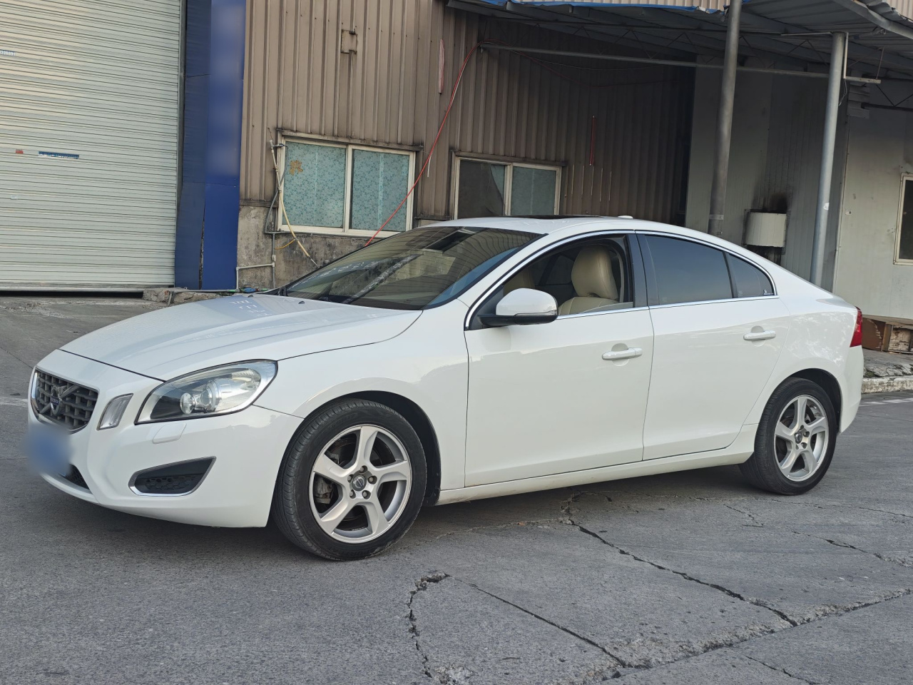 S60 Imported 2011 2.0T Comfort photo 3