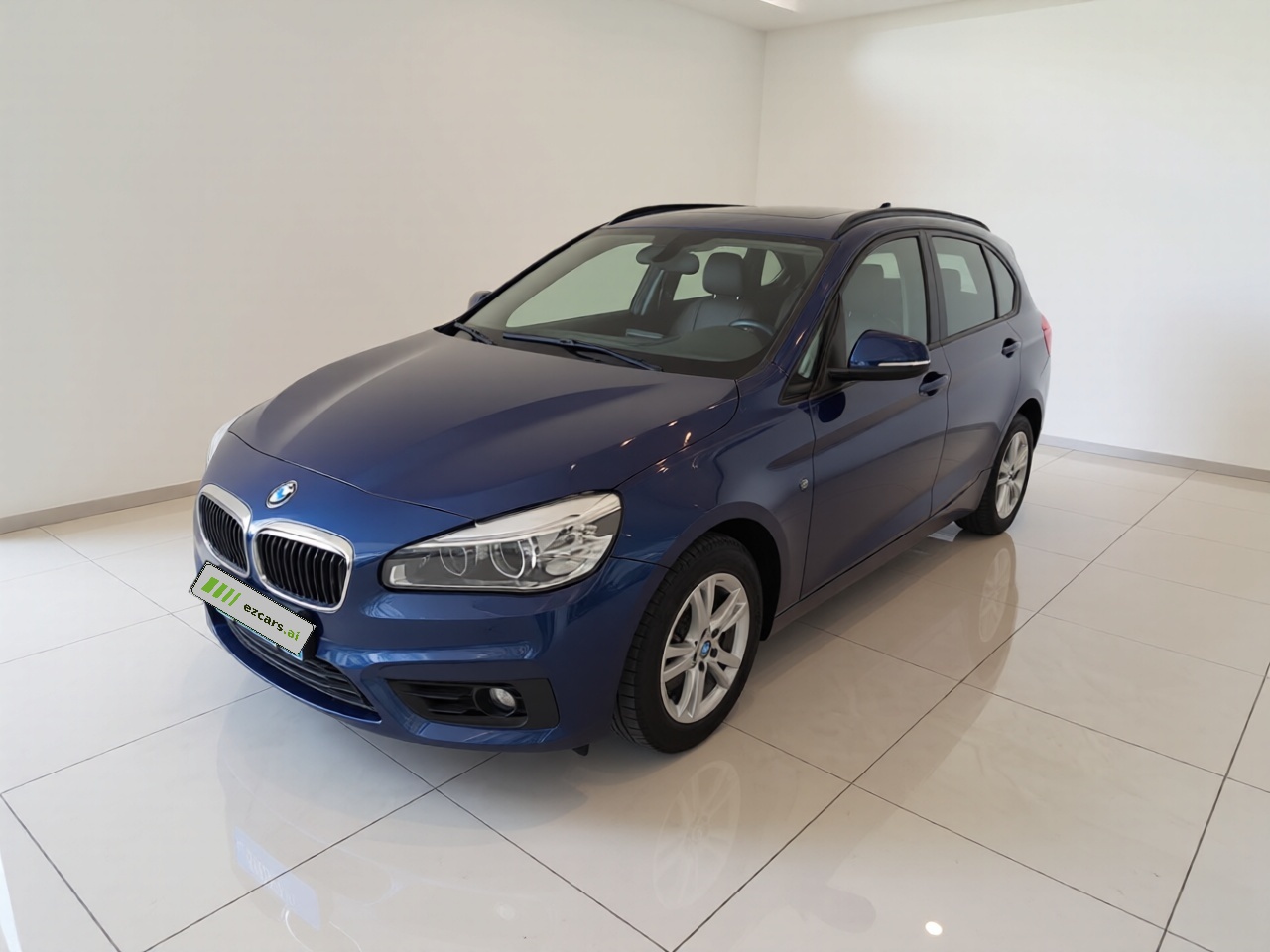 2 Series Wagon 2016 218i Leading