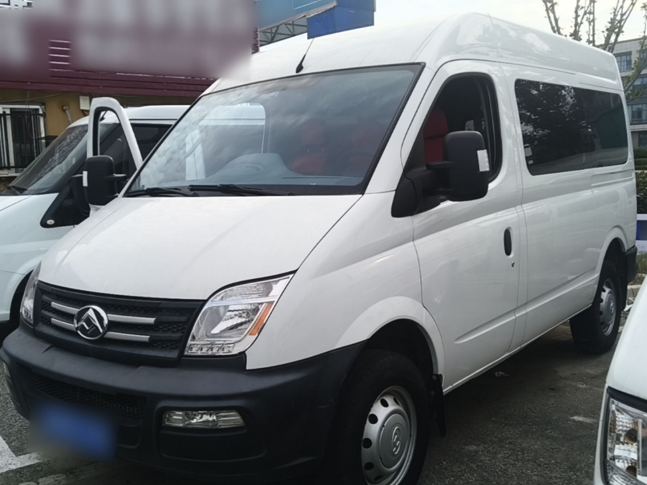 MAXUS V80 2019 2.5T Classic 6 MT Short Wheelbase 5/6-Seater