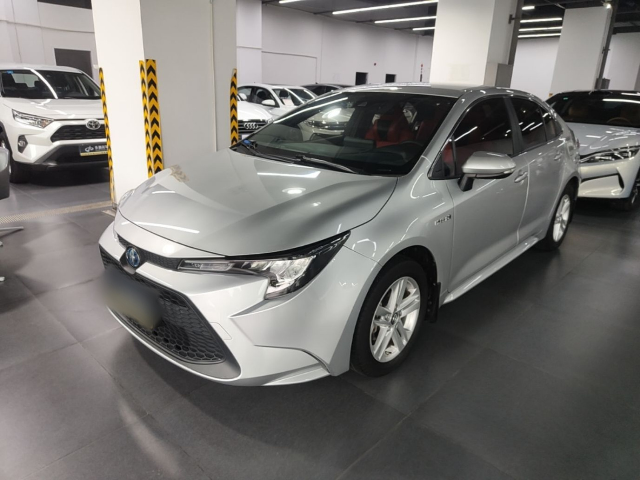 Levin 2022 Hybrid 1.8H E-CVT Leading