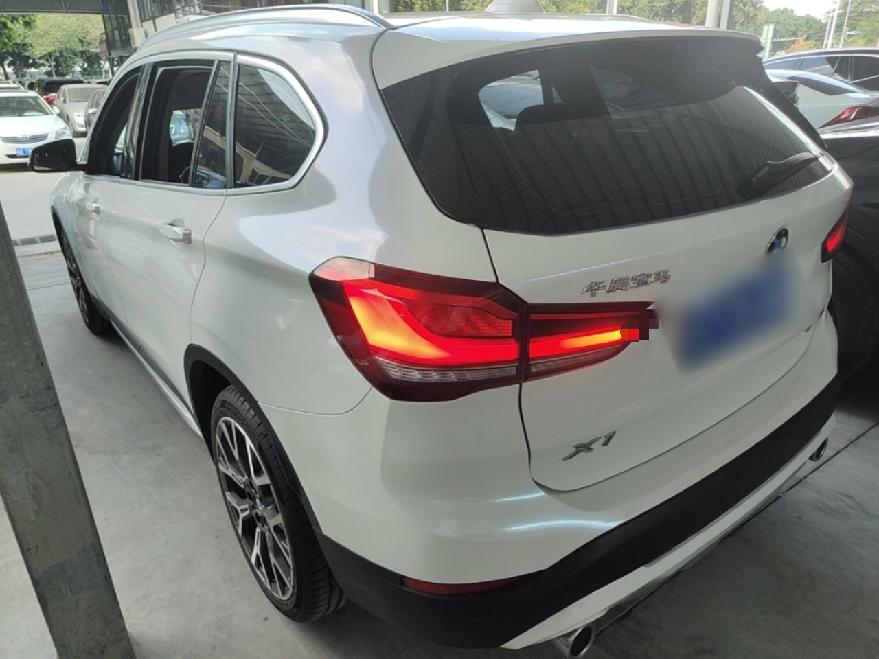 X1 2022 Facelift xDrive25Li Exclusive photo 4