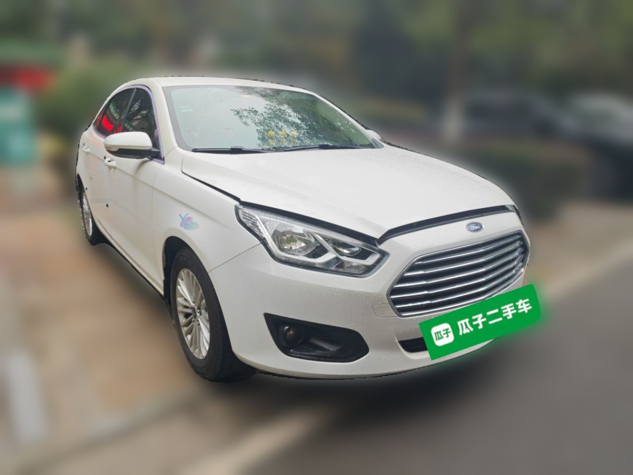 Escort 2015 1.5L MT Comfort photo 3