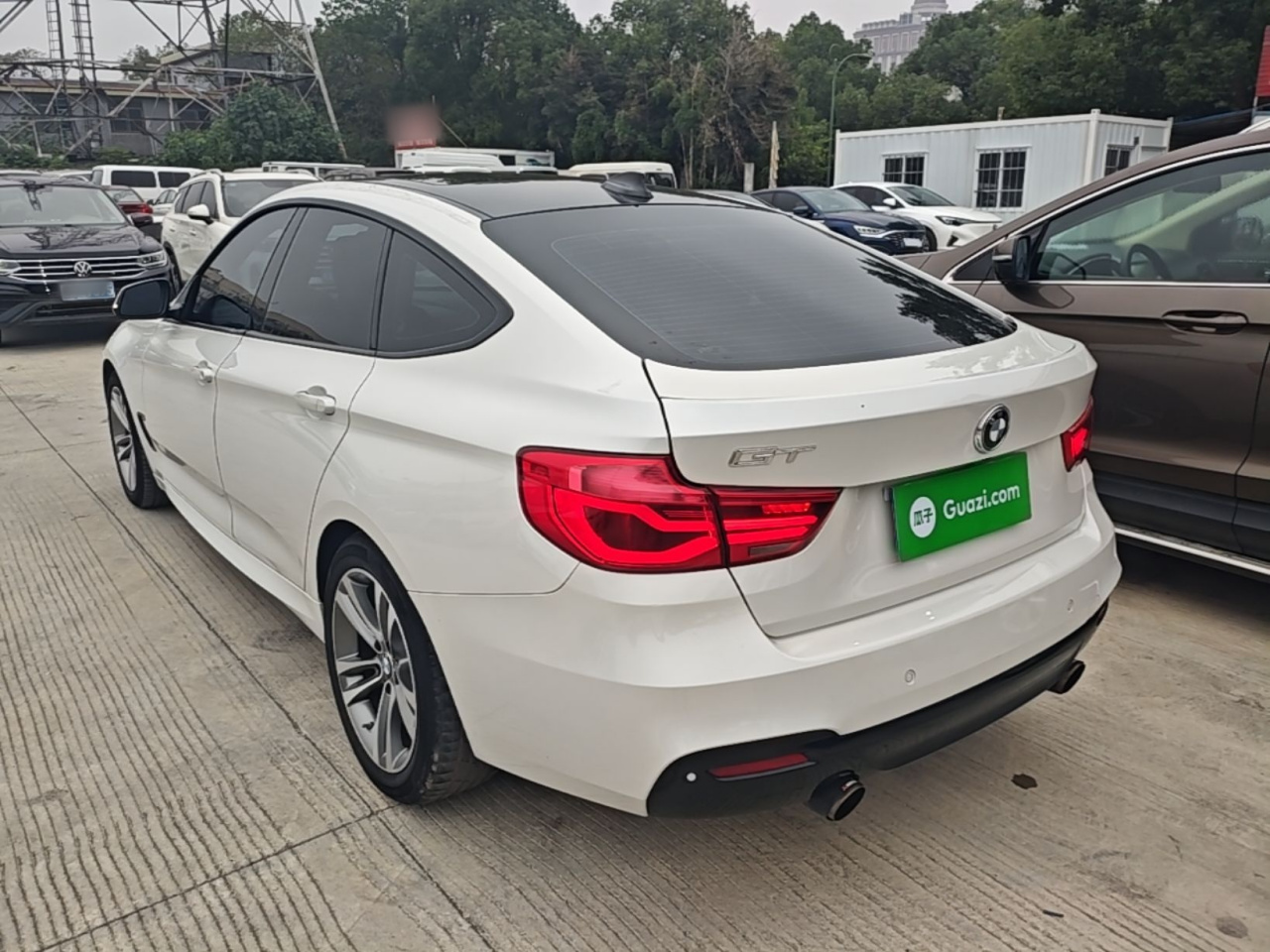 3 SeriesGT 2017 320i Fashion photo 4