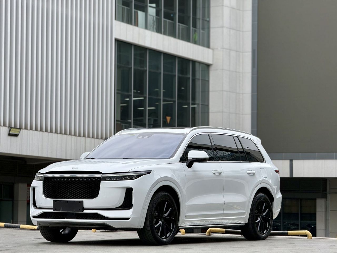 Li Auto ONE 2020 EREV 6-Seater