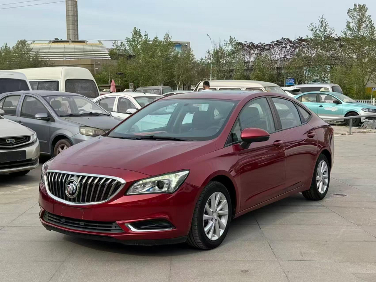 Verano 2015 Sedan 15S AT Leading