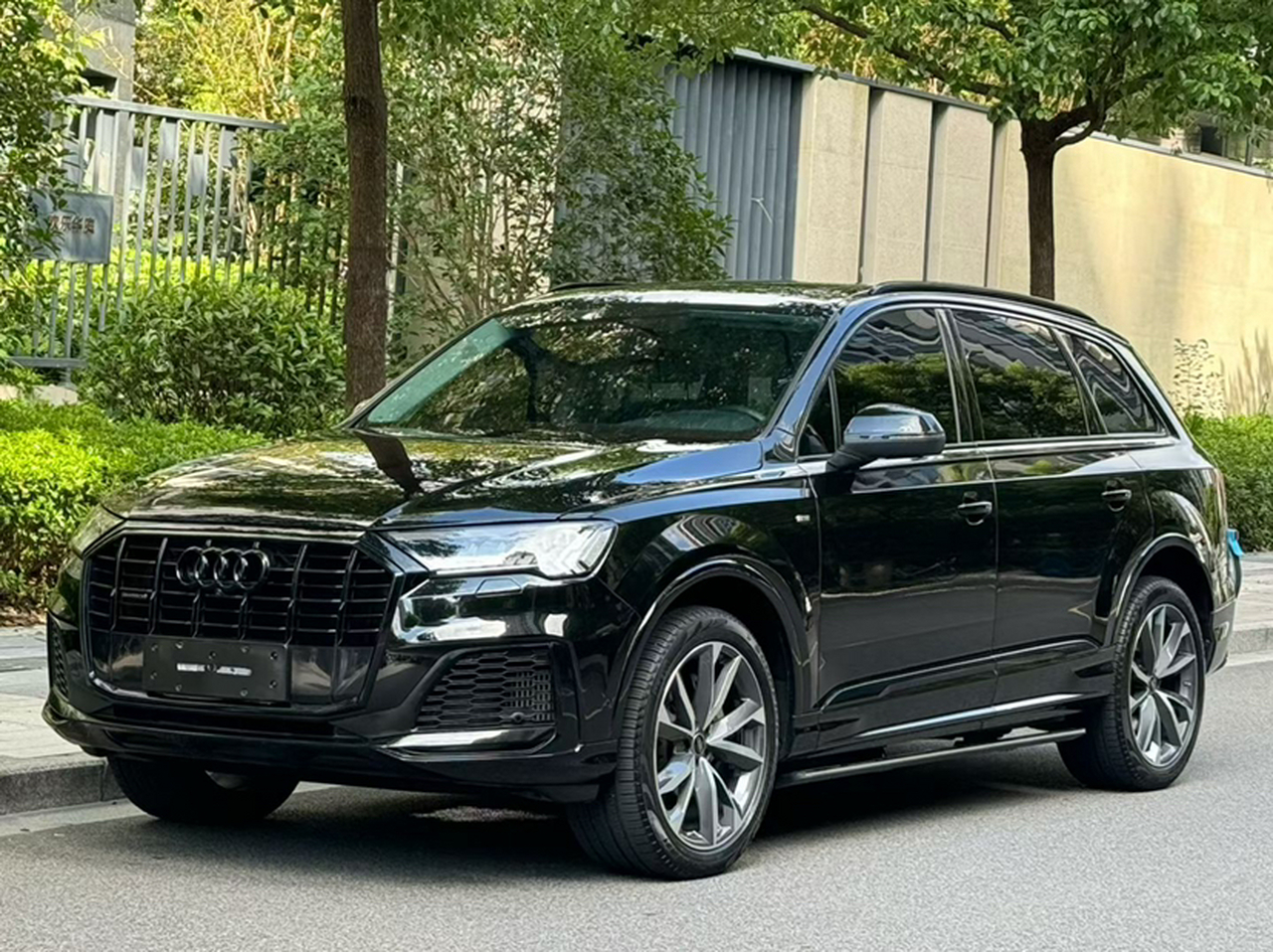 Q7 2022 55 TFSI quattro S line Sport