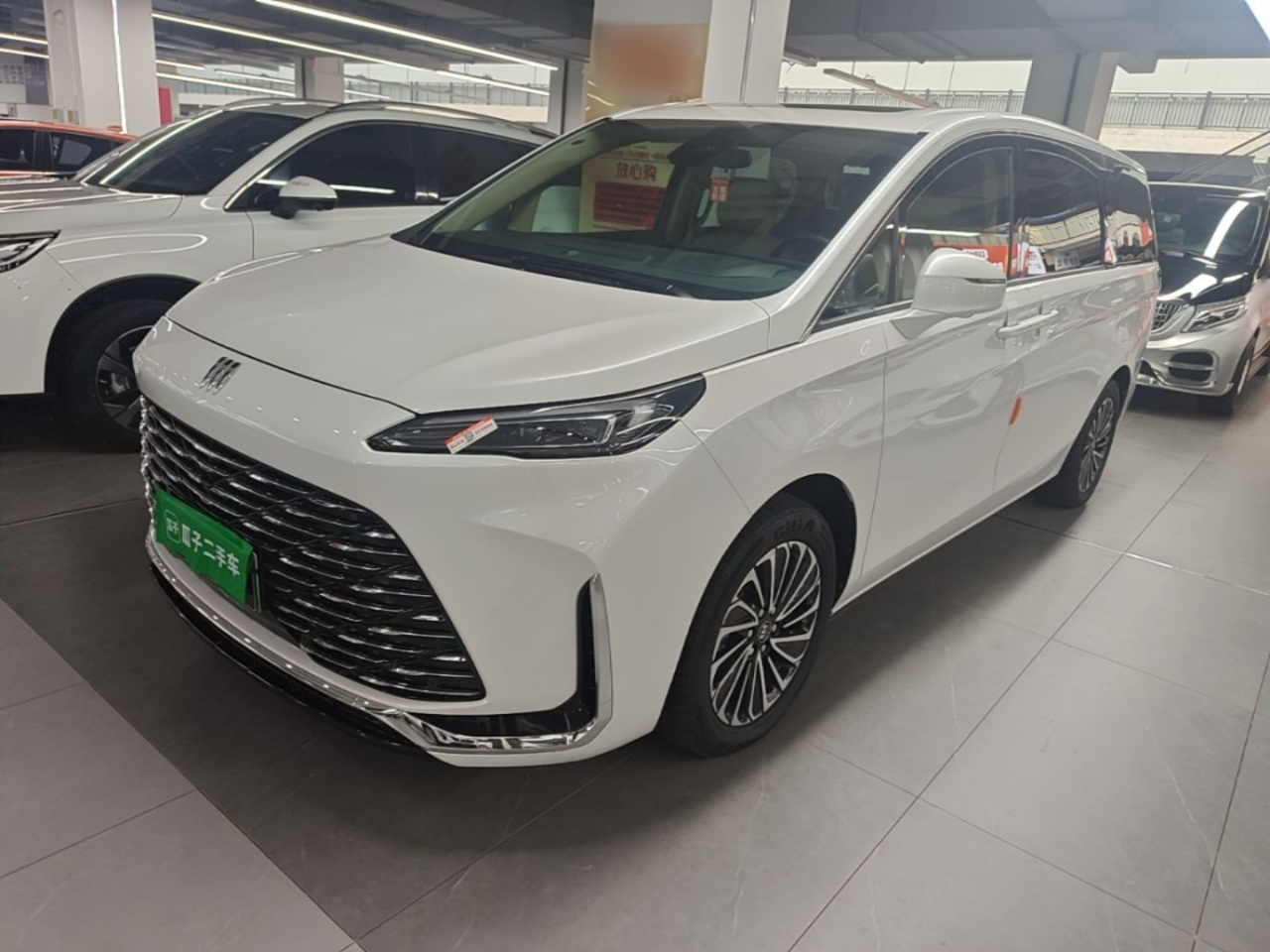 GL8 EV 2025 Exclusive