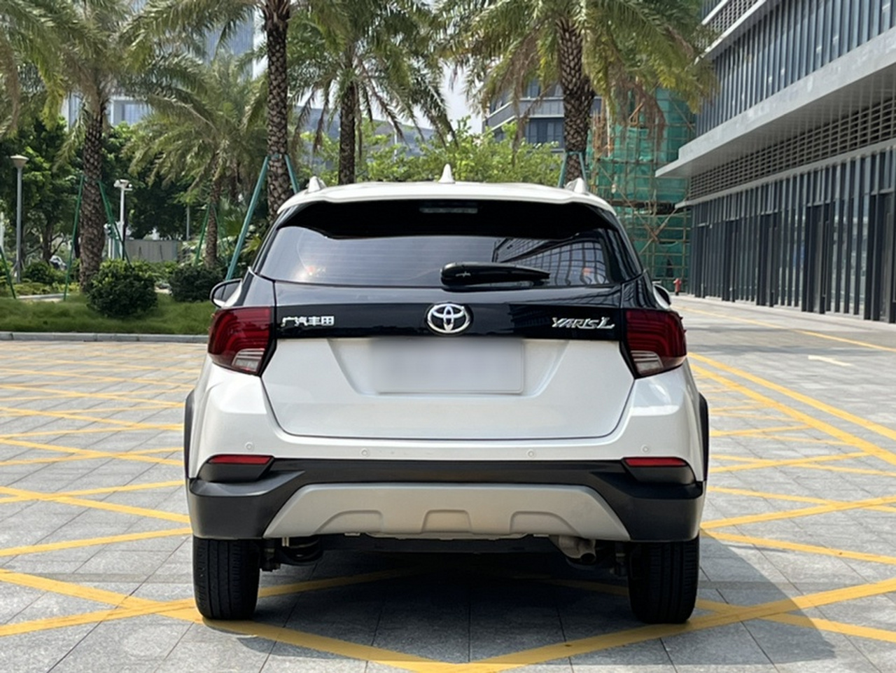 YARiS L 2022 X 1.5L CVT Luxury PLUS photo 2