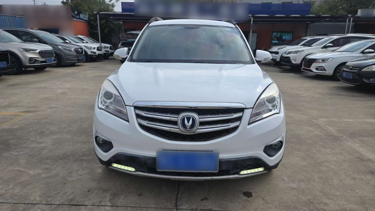 CS35 2016 1.6L AT Luxury China V photo 2