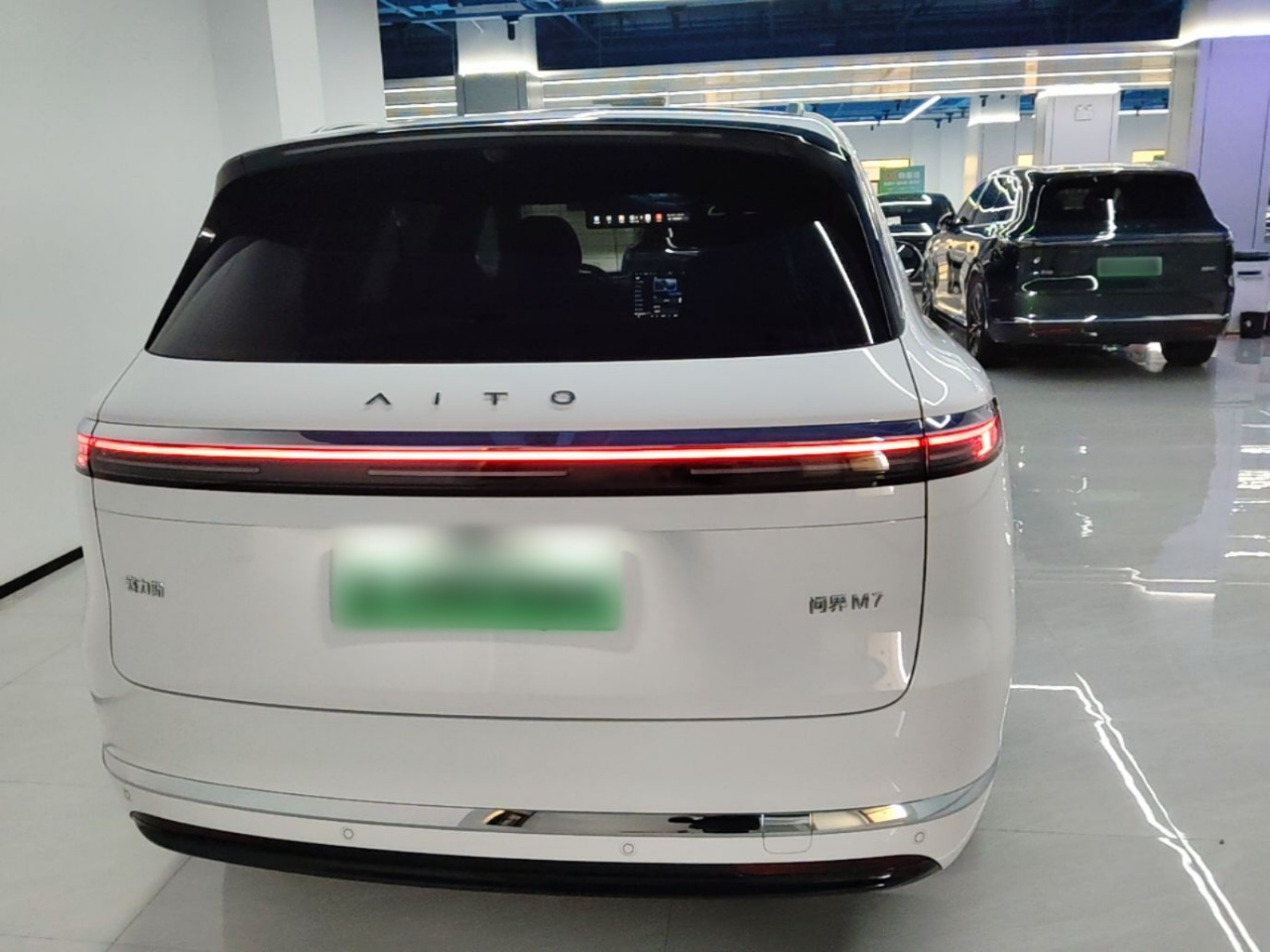 HIMA AITO M7 2026 EREV Pro+ AWD 5-Seater photo 3