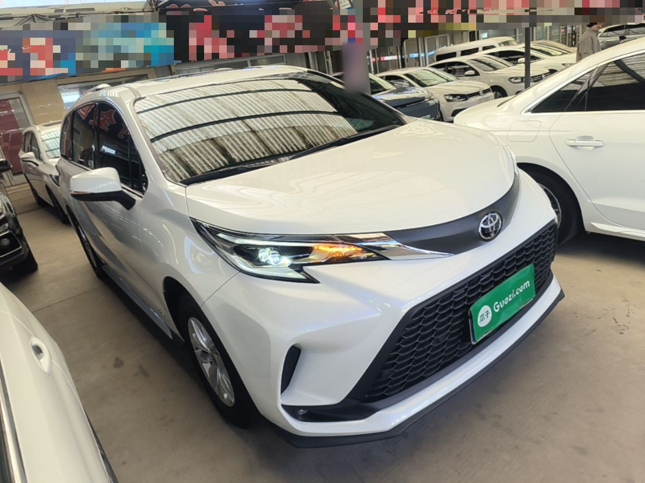 Granvia 2024 2.5L Hybrid Comfort photo 3