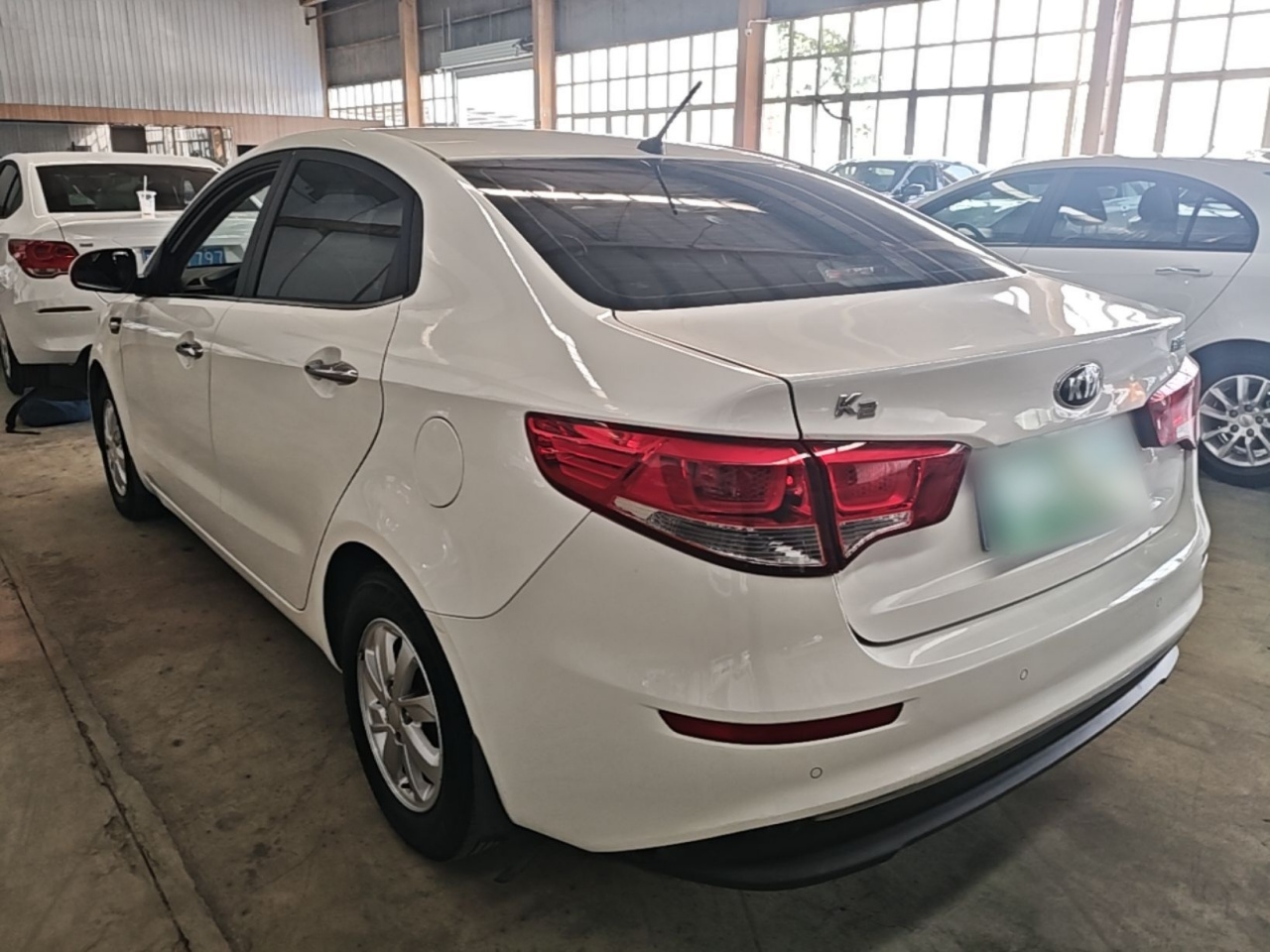 K2 2015 Sedan 1.4L AT GLS photo 4