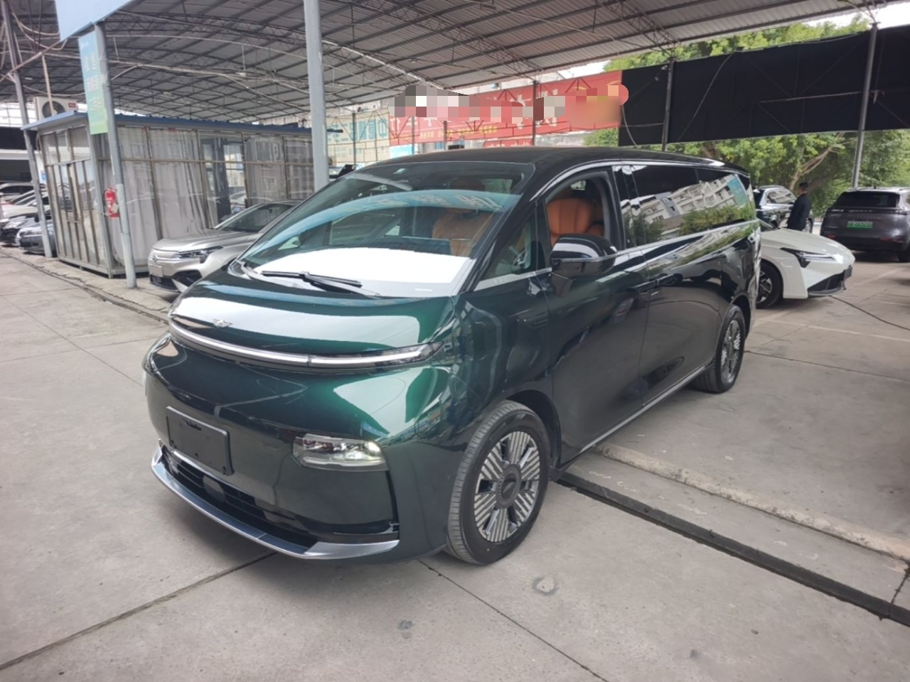 L380 2024 140 6-Seater AWD Ultra