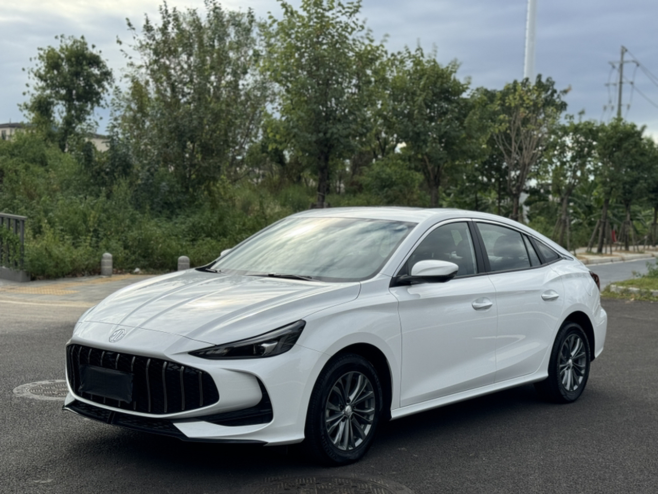 MG5 2026 180DVVT Luxury