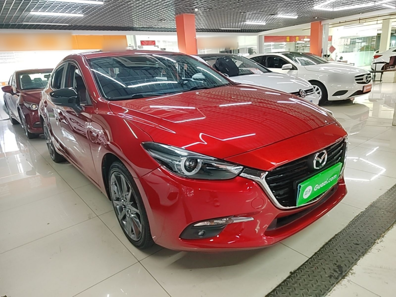 3 Axela 2017 Hatchback 2.0L AT Luxury China V photo 5