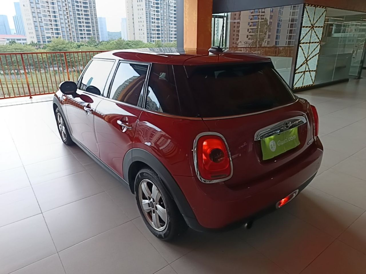 2016 1.2T ONE 5-Door photo 4