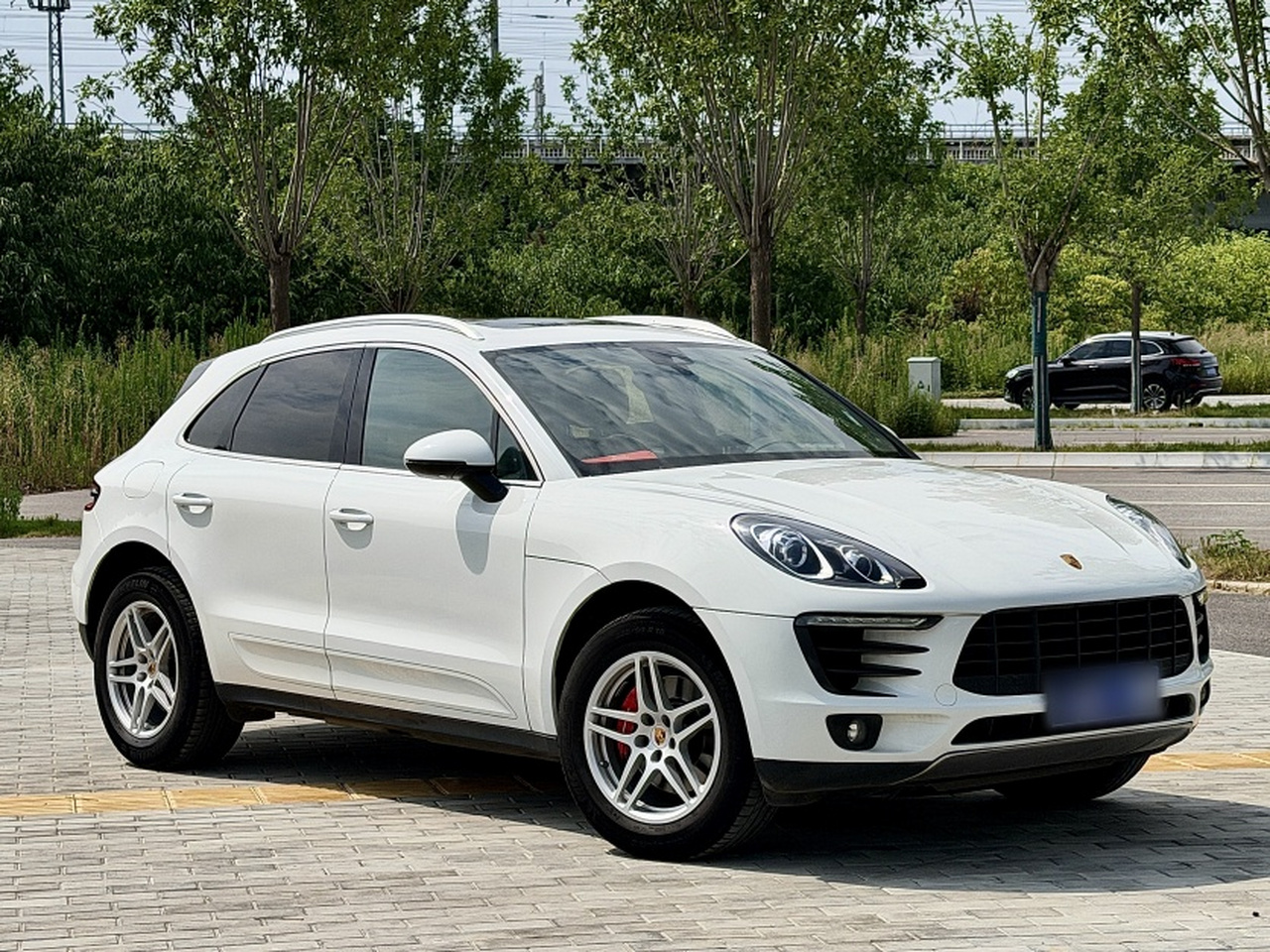 2017 Macan 2.0T photo 4