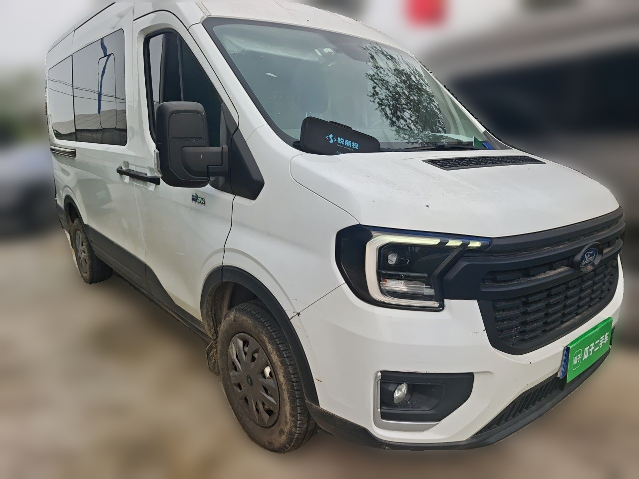 Transit T8 2024 T8 2.0T Diesel MT Medium Wheelbase 7-Seater photo 3