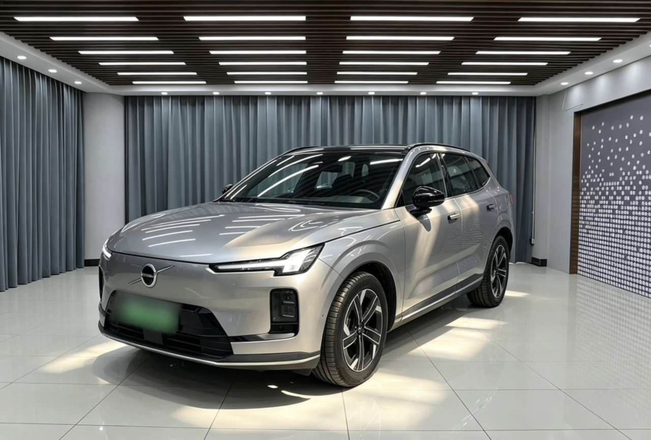 XC70 Hybrid 2026 RWD Long Range Core