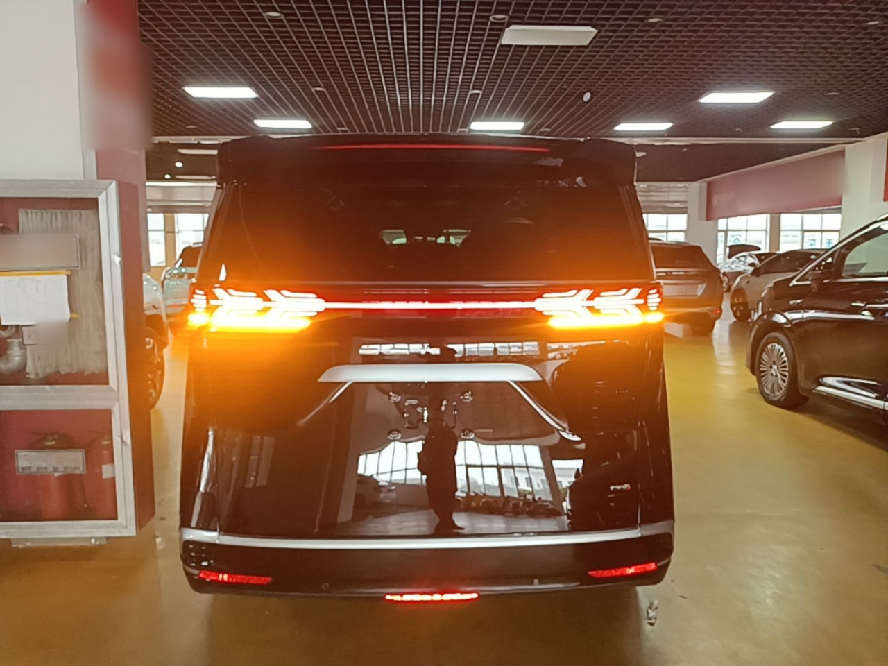 D9 2026 2nd Gen DM-i AWD Premium photo 5