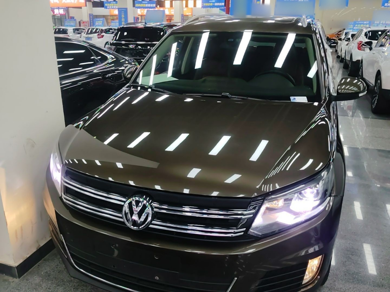Tiguan 2015 1.8TSI AT RWD Luxury photo 2