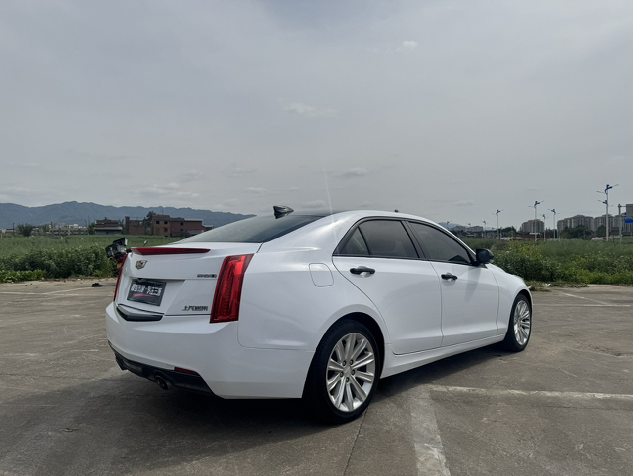 ATS-L 2017 28T Tech photo 4