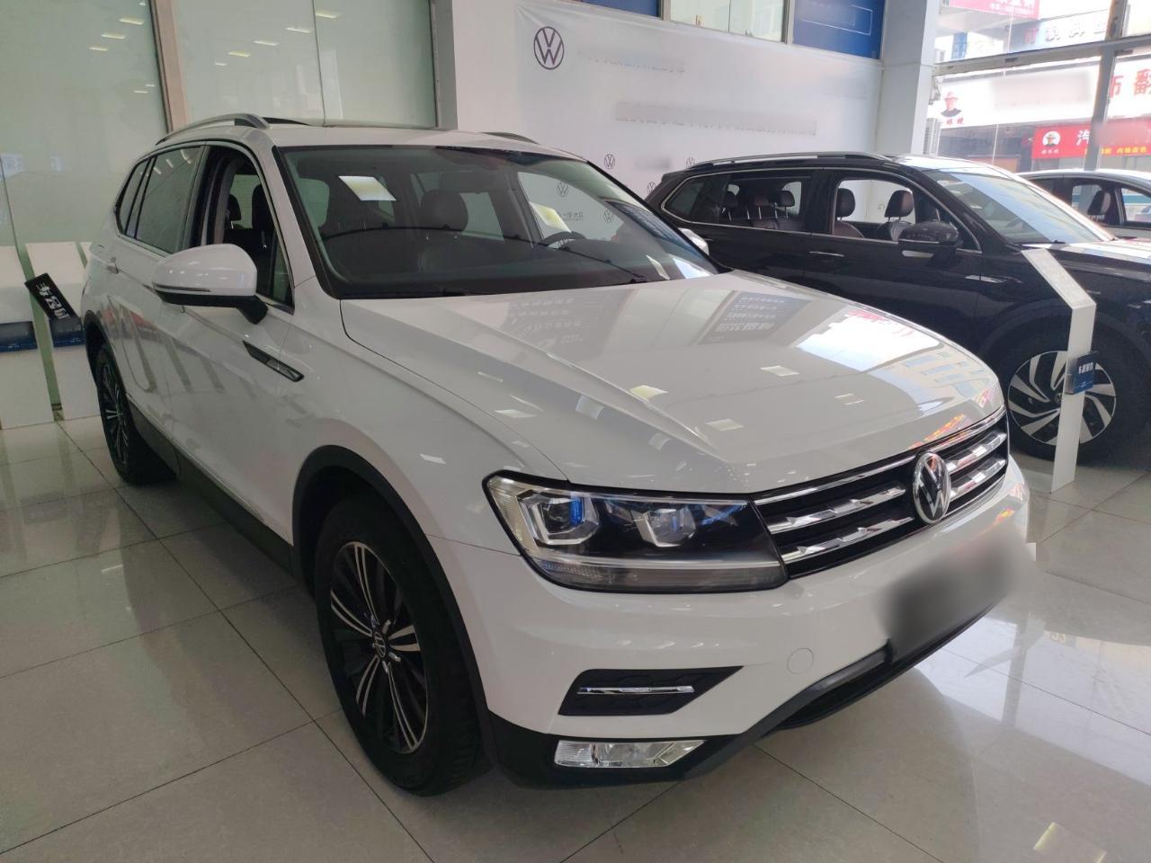 Tiguan L 2021 330TSI AT RWD Smart photo 3