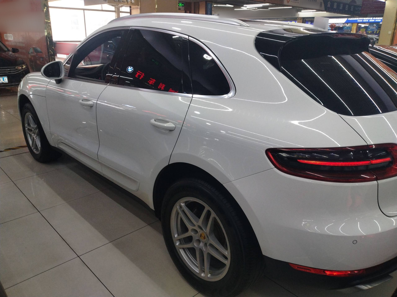 2017 Macan 2.0T photo 4