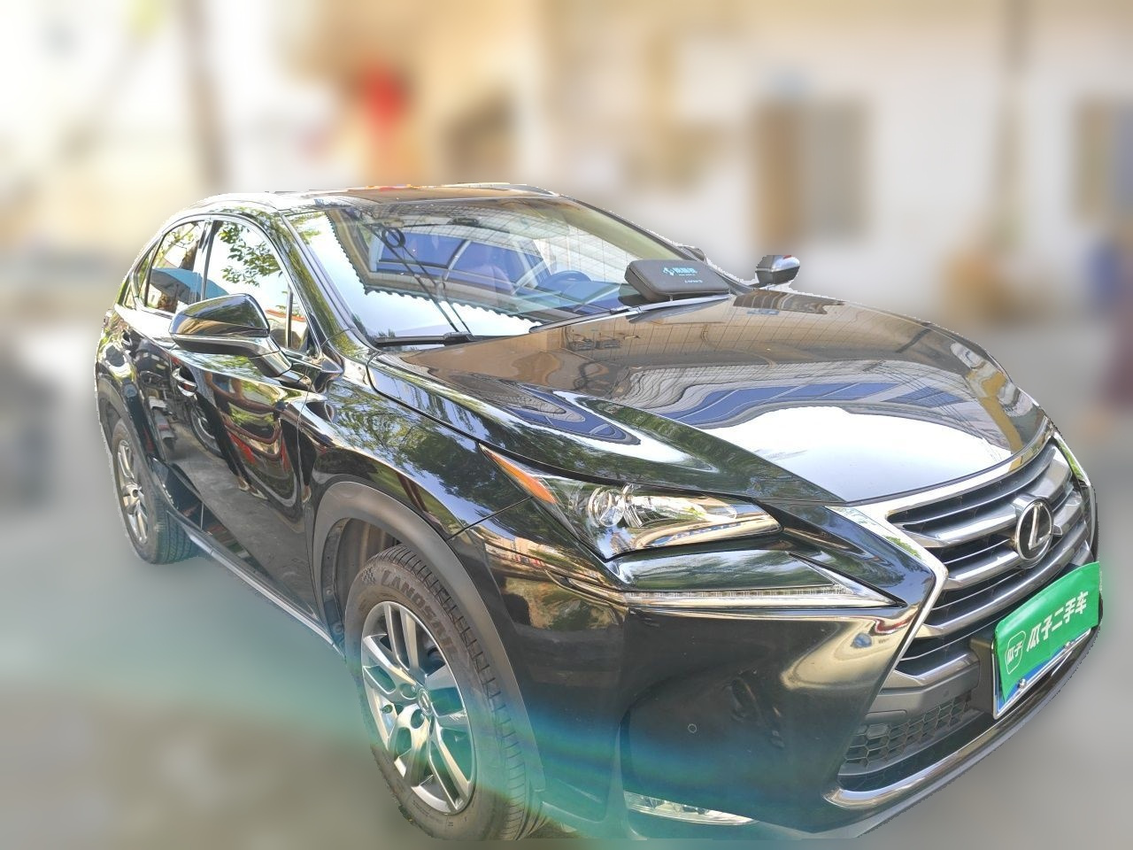 NX 2015 200t photo 3