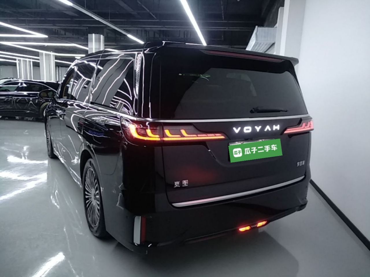 Voyah Dreamer 2025 PHEV AWD Excellence photo 4