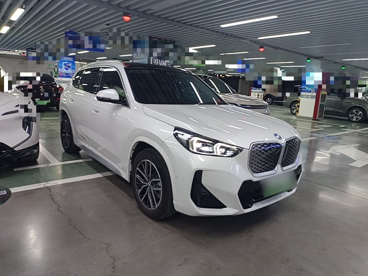 iX1 2026 eDrive25L M Sport Package photo 3