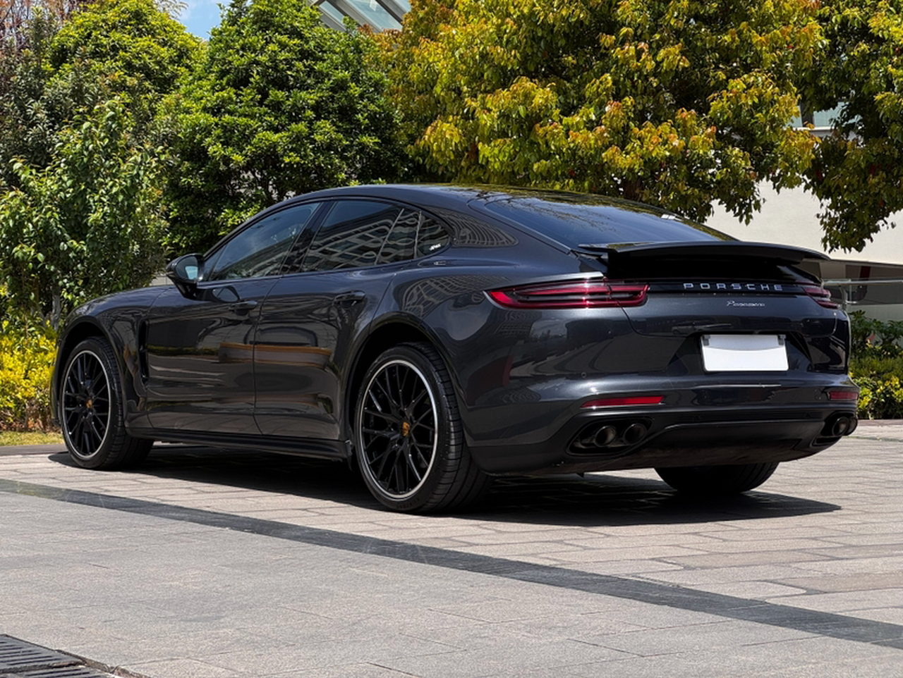 2017 Panamera 3.0T photo 3