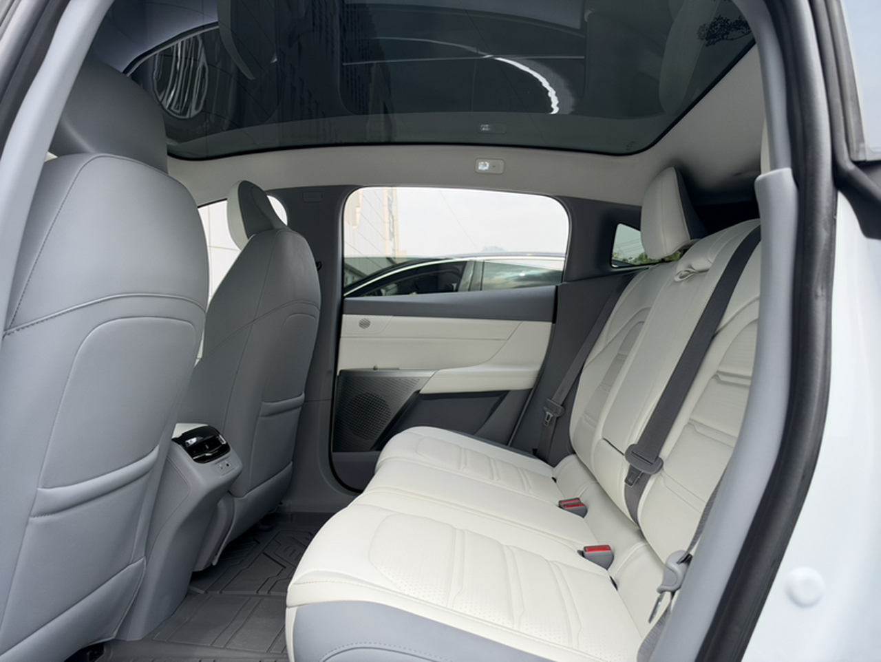 Yipai eπ007 2024 EV 540 AWD Max photo 3