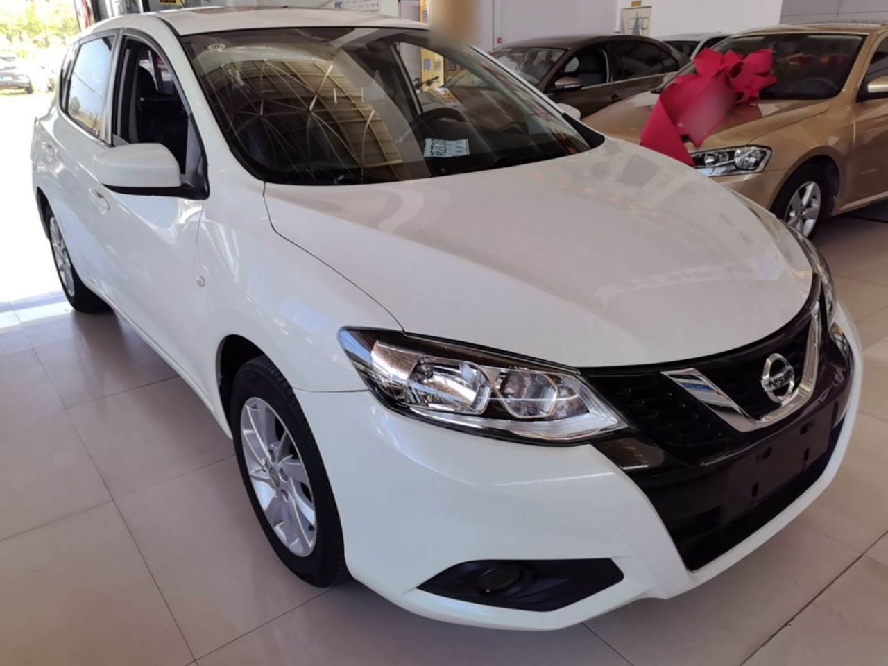 Tiida 2016 1.6L CVT photo 3