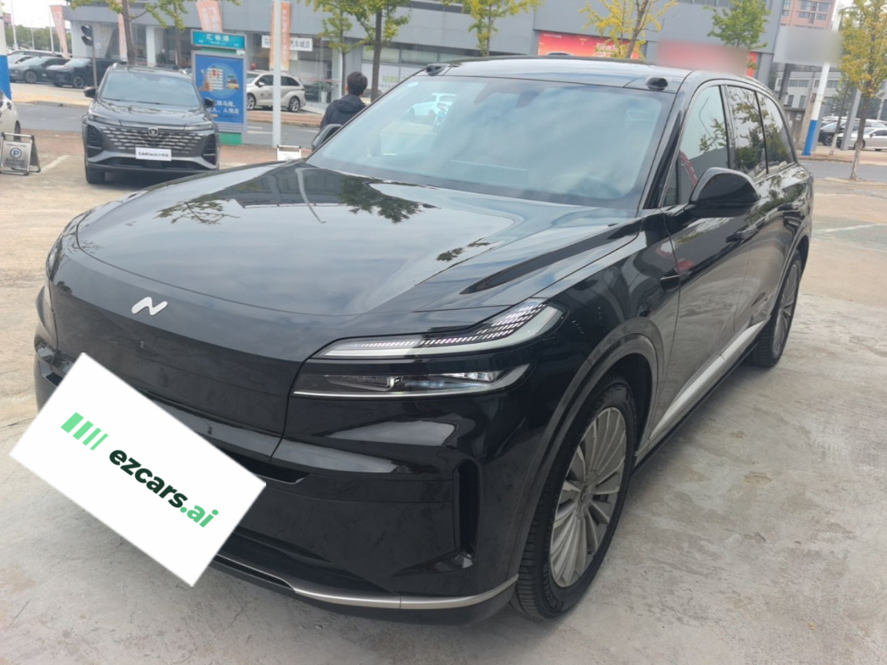 L90 2025 Max 6-Seater 60