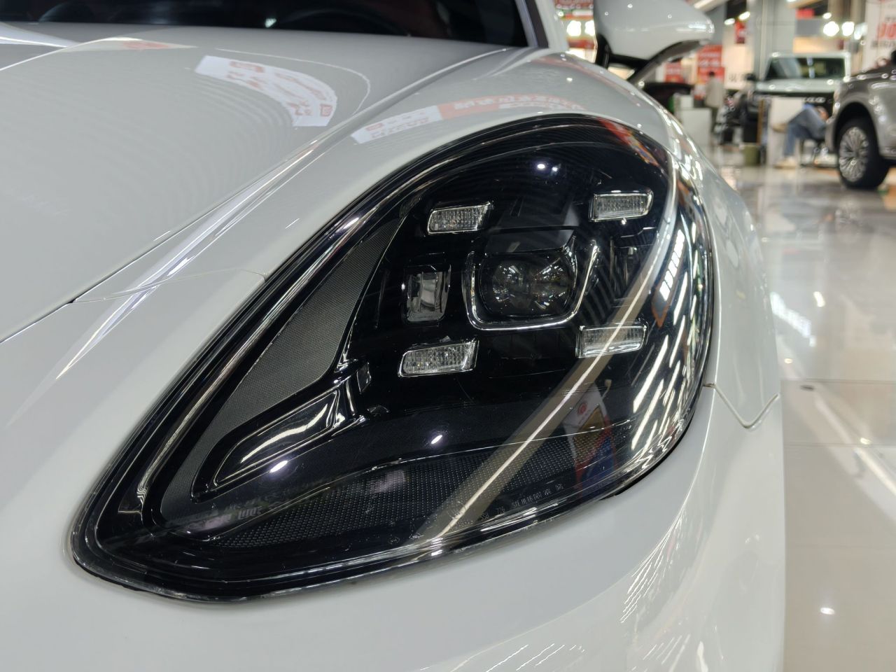 2019 Panamera Executive Extended 2.9T photo 5
