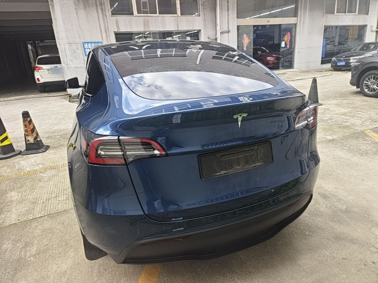 Model Y 2022 Facelift RWD photo 5