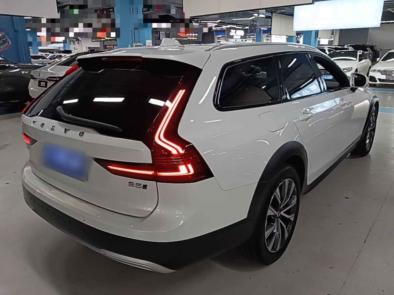 V90 2024 Cross Country B5 AWD photo 4