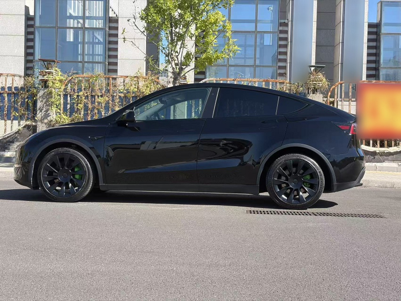 Model Y 2021 Standard Range RWD photo 3