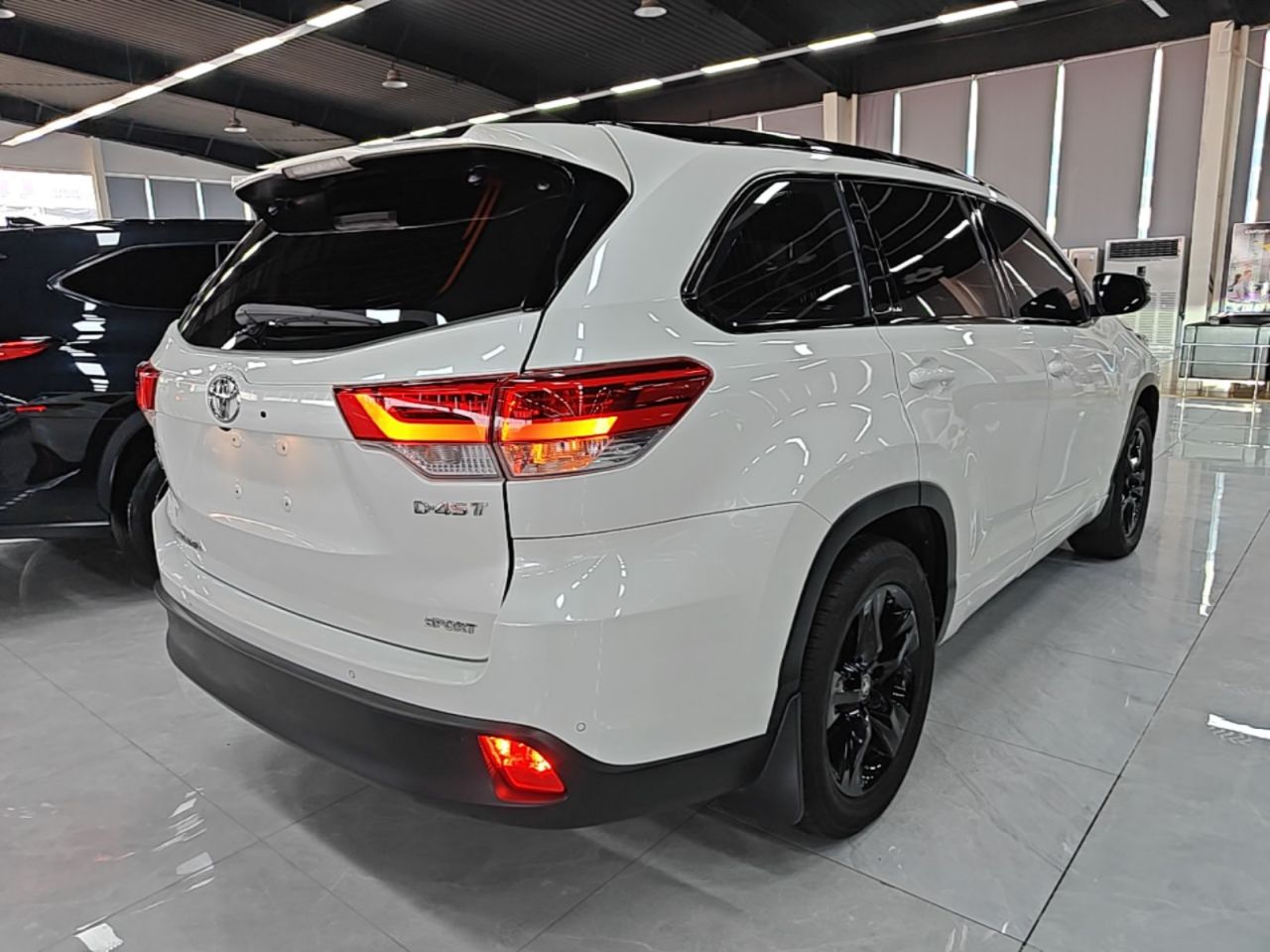 Highlander 2018 2.0T RWD Premium 7-Seater China VI photo 4