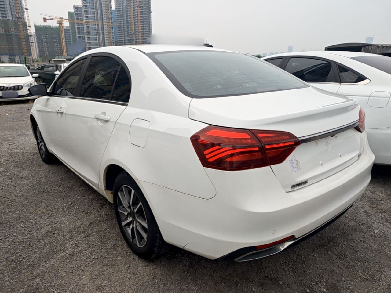 Emgrand 2019 1.5L CVT China VI photo 4