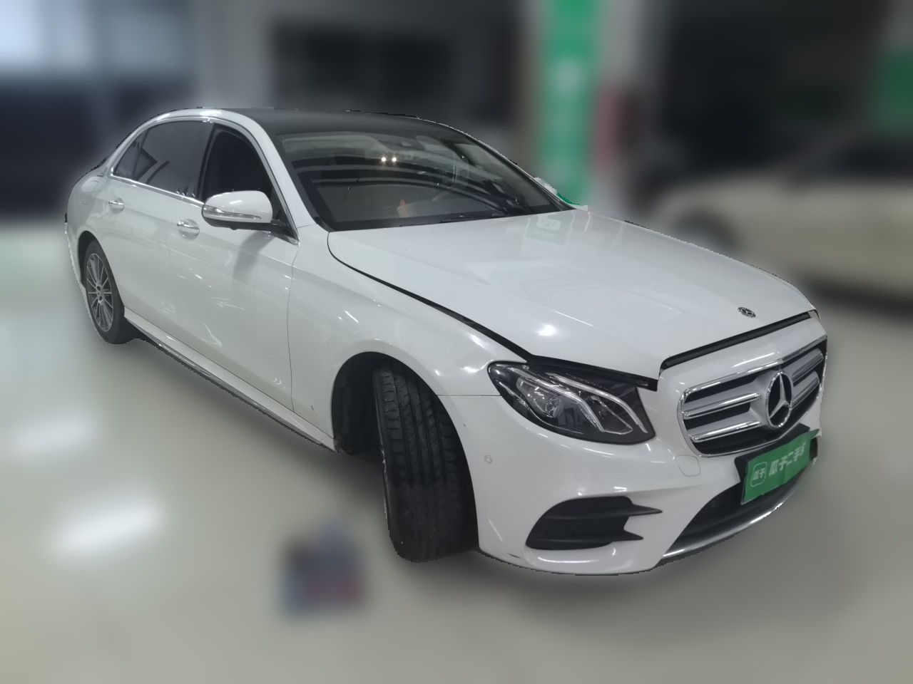 E-Class 2017 E 300 L Sport Luxury photo 3
