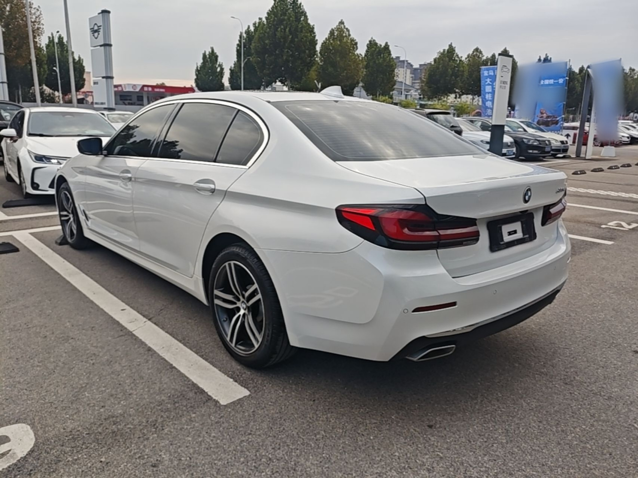 5 Series 2023 Facelift 530Li Leading Luxury photo 4