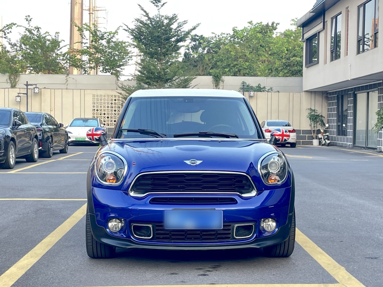 2013 1.6T COOPER S ALL4 photo 3