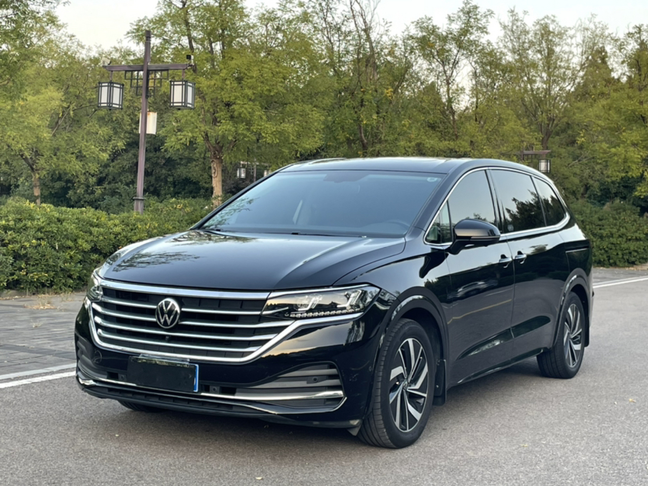 Viloran 2020 330TSI Luxury