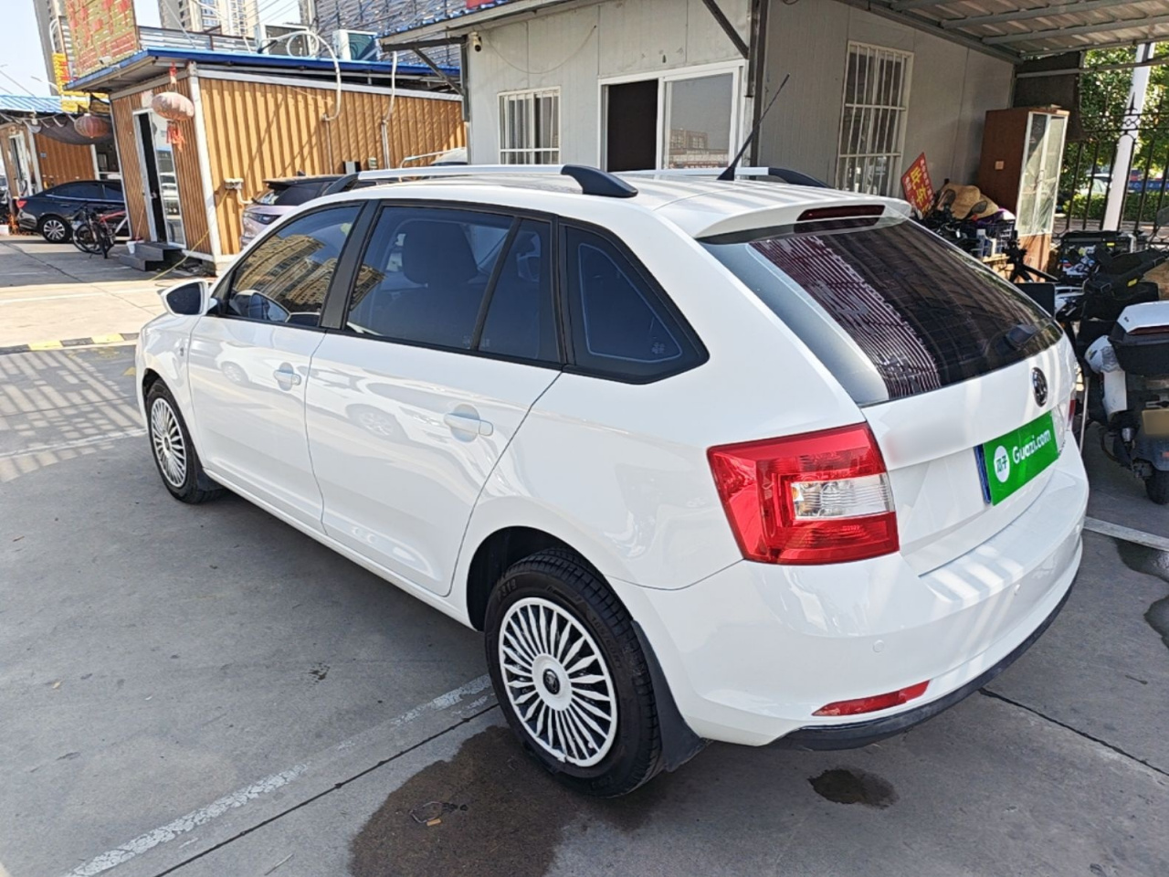 Rapid Spaceback 2014 1.6L AT photo 4
